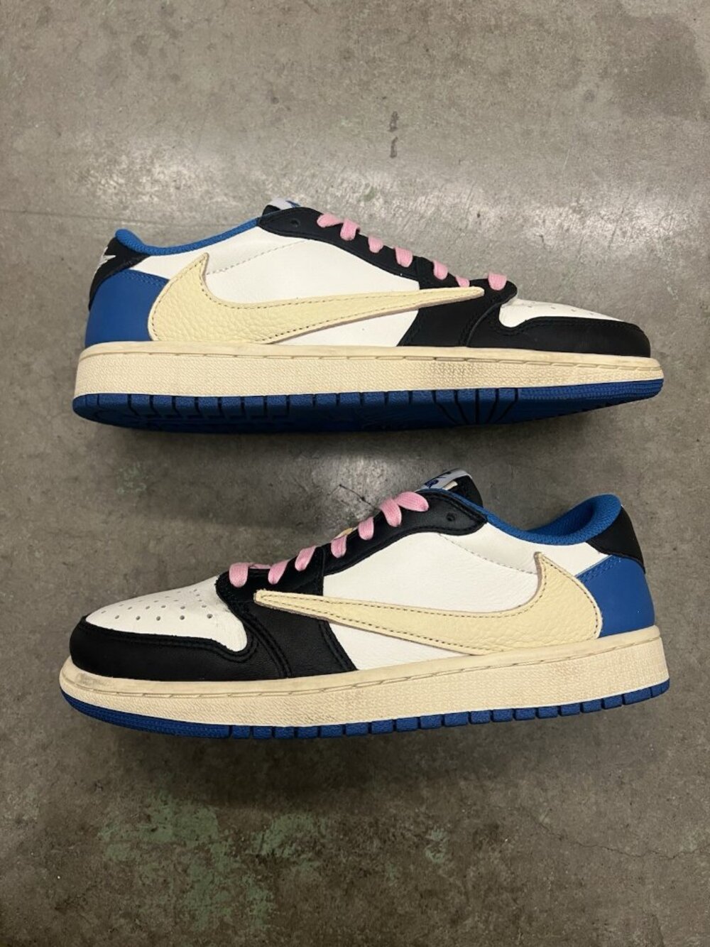 Jordan 1 Retro Low OG SP Fragment Travis Scott DM7866-140 Men size 6 Used No box